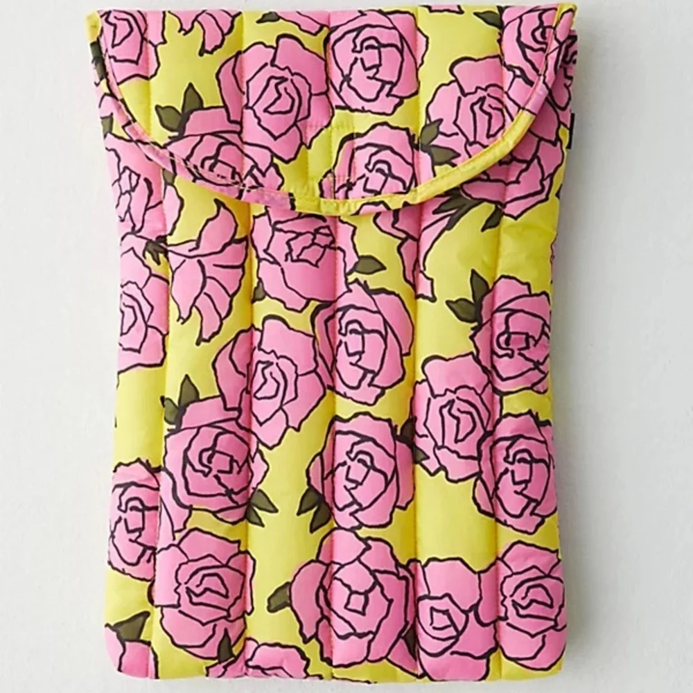 BAGGU 16 tablet Floral Pink and Yellow Padded Sleeve